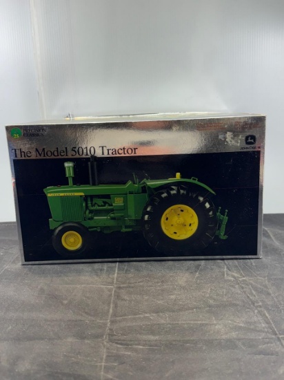 1/16 scale John Deere Mod 5010 Diesel Precision N.I.B.