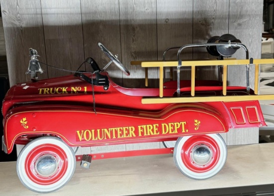 Gray Box Pedal Fire Truck New cond.