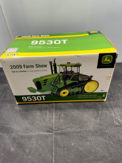 1/16 scale John Deere 9530T 09 Farm Show Limited Ed. 1 of 2500 N.I.B