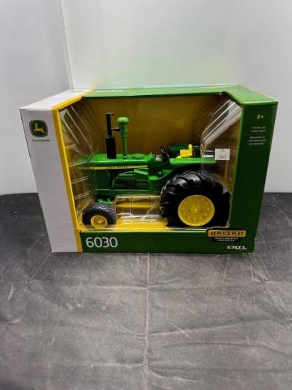 1/16 scale John Deere Replica Play 6030 N.I.B.