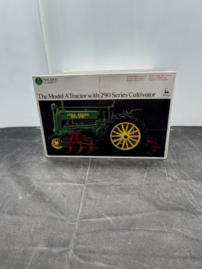 1/16 scale John Deere Precision M.A. w 290 Series cultivator N.I.B.