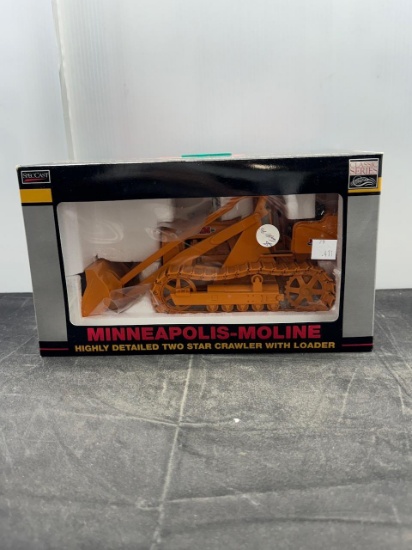 1/16 scale M.M. 2 Star Crawler W Loader N.I.B