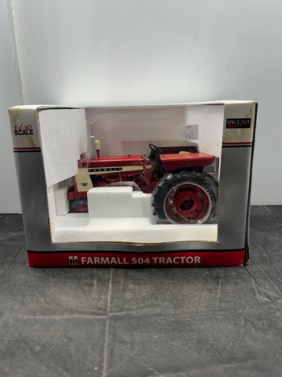 1/16 scale Farmall 504 2005 LaFayette FarmToy 27TH Ann. N.I.B