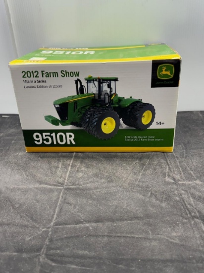 1:32 scale 9510R 2012 FarmShow Limited Ed. dt 2500 N.I.B