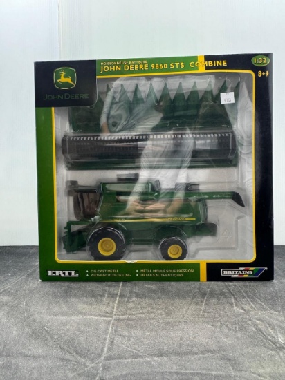1:32 scale John Deere 9860 STS combine Both Heads N.I.B