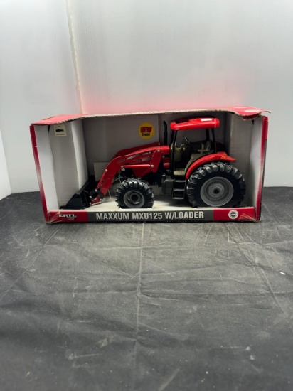 1:16 scale Case LX156 W Loader N.I.B