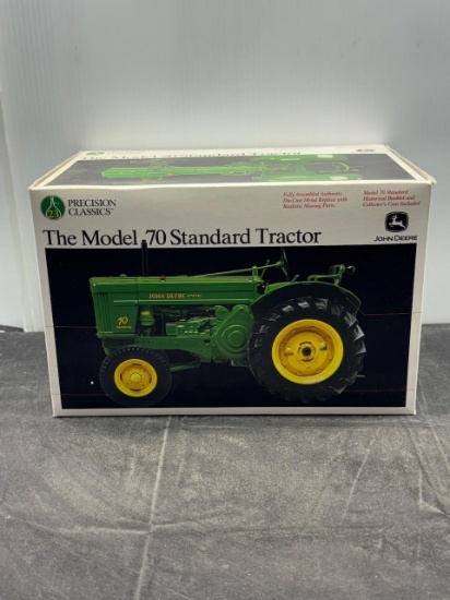 1:16 scale John Deere 70 Standard Precision Series N.I.B