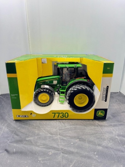 1:16 scale 7730 John Deere Prestige Series Duals Nice N.I.B