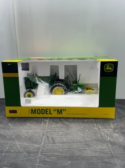 1:16 scale John Deere Model M with corn Planter Hi Detail N.I.B