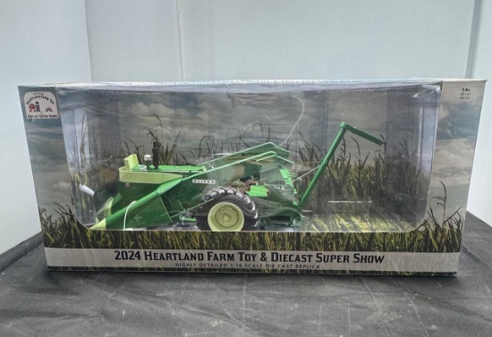 1:16 scale Oliver 1650 w 74-5 Corn Picker 2024 Show High Detail Rare