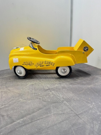 Miniature No 742 Pedal Dumper Truck sand Gravel