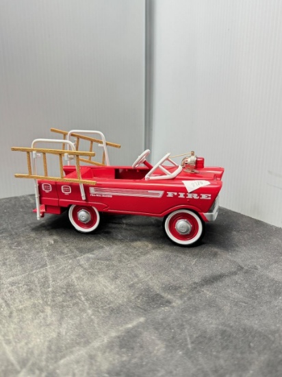 Model Pedal Fire Truck w Ladders