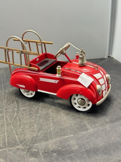Model Pedal car city Fire Dept. w Ladders