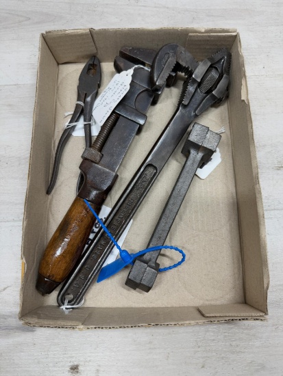 BOX LOT OF WRENCHES - LITTLE GIANT, SNAP-ON, STERLING, GIRARD