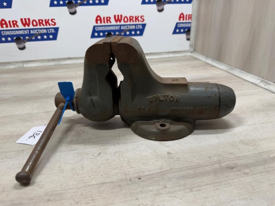 WILTON VISE 3 3/4" JAWS