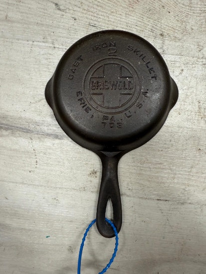 Griswold No. 2 Large Block Cast Iron Skillet