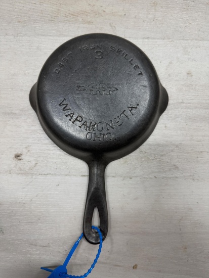Wapak No. 3 Cast Iron Skillet w/ Griswold Ghost Mark