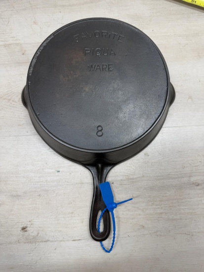 Favorite Piquaware no. 8 Cast Iron Skillet w/ heat ring, Block logo