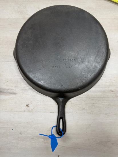 Unmarked Wagner no. 12 Cast Iron Skillet, slight wobble