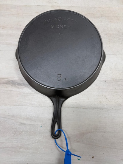 Wagner Sidney O. no. 9 cast iron skillet w/ heat ring