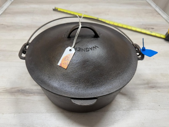 Wagner no. 10 Cast Iron Turtle Top Cast Iron Dutch Oven