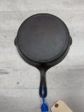# 7-701 Erie Cast Iron Skillet w/ heat ring