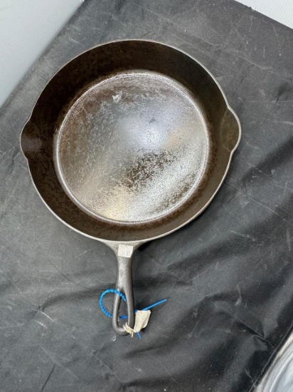 Griswold #11 Large block script logo skillet