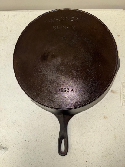 Wagner Sidney O. no. 12 cast iron skillet w/ heat ring
