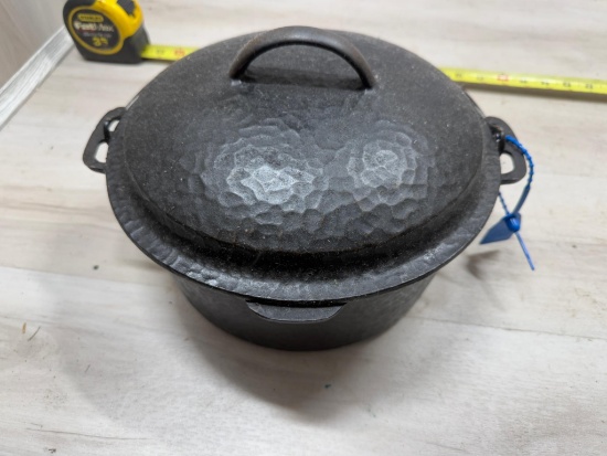 Unmarked Hammered Cast Iron Dutch Oven, no. 8 size