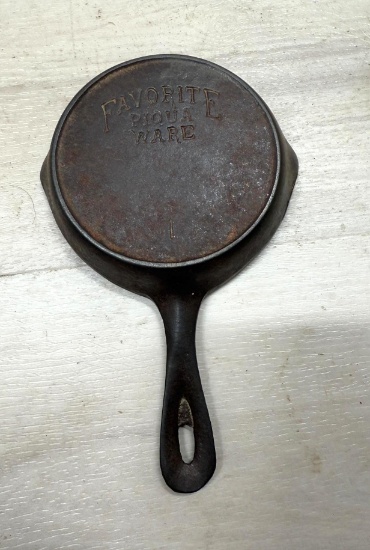 Favorite Piquaware no. 1 Cast Iron Skillet
