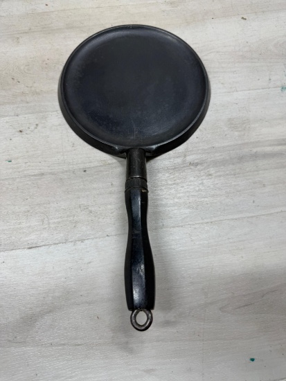 Griswold No. 7 Slant Logo Cast Iron Griddle w/ wooden handle