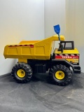 Tonka 768 Dump Truck like new