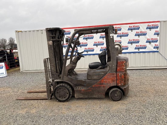 (Inv.42720) Toyota 8FGCU25 Forklift, 19,993 Hrs - SN#16747, 3 Stage Mast, LPG