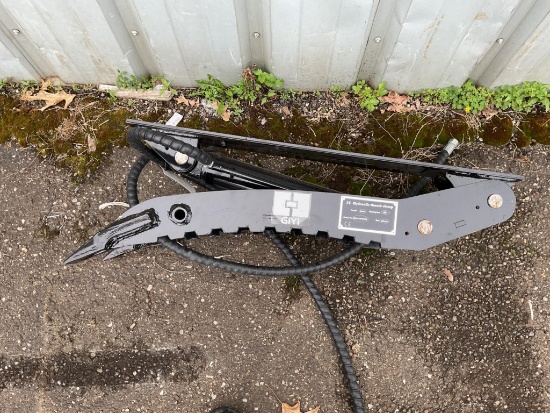 New Unused GIYI 3T Hydraulic Thumb Attachment To Fit Cat 3 Ton Excavator