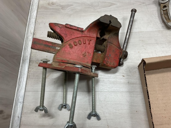 Box Lot, scout 4" Vise, Chain Binder, Gear pullers