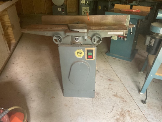 Delta/Rockwell Model 37-220 Jointer, 6" Straight Knife, In Good Condition