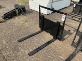 New Unused GIYI Mini Skid Loader Forks Attachment with 30