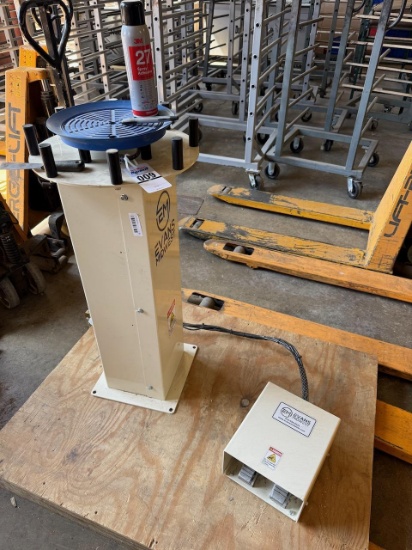 2024 Evans Midwest 9101 Vacuum Stand