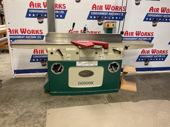2013 Grizzley G0609X Spiral Cutterhead 12" Jointer, 3 Hp 220 Volt 1 phase