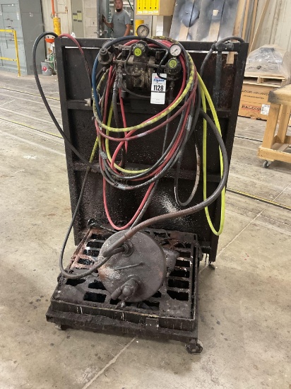 Pneumatic Spray Pump with Kremlin F Pro Spray Gun, Mounted to Rolling Containment Skid