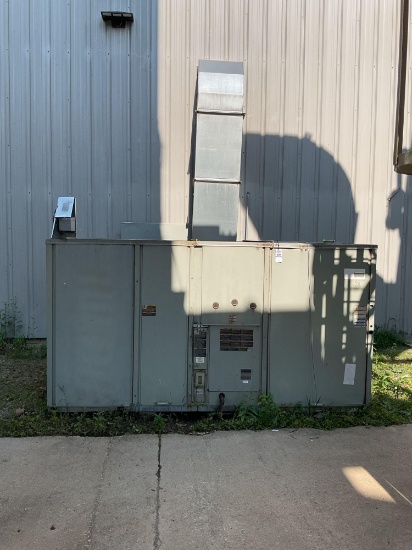 2016 Trane Roof Top Air Conditioner, 449 PSIG, 250,000 BTUH, 460 Volt 3 Phase, Natural Gas