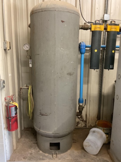 2000 Manchester 240 Gallon Vertical Air Tank