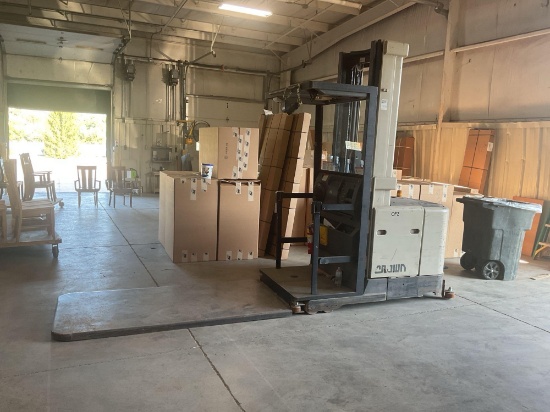Crown SP Series 3000 Order Picker, 24 Volt, 2226 Hours,