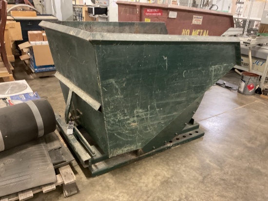 Dump Hooper with Fork Pockets