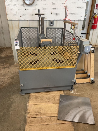 Burkholder Machine Chair Leveler Saw, 3 Hp 220 Volt 1 Phase