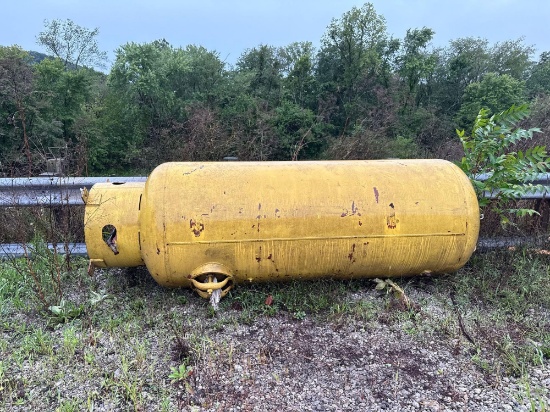 400-Gallon Vertical Air Tank