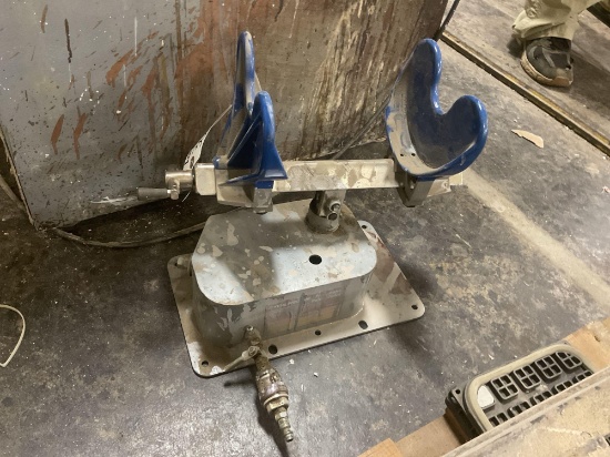 Central Pneumatic Pneumatic Paint Shaker, Item 9460, 70 PSI Max