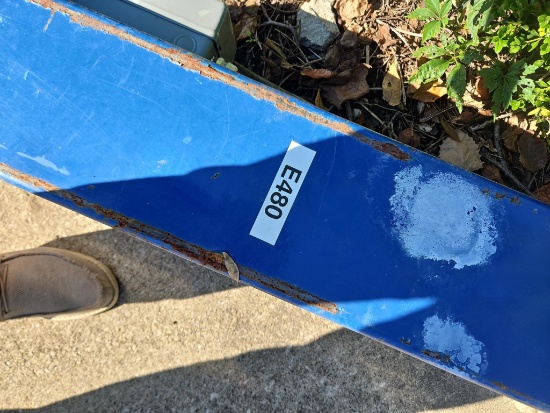 Tawi Frame Post