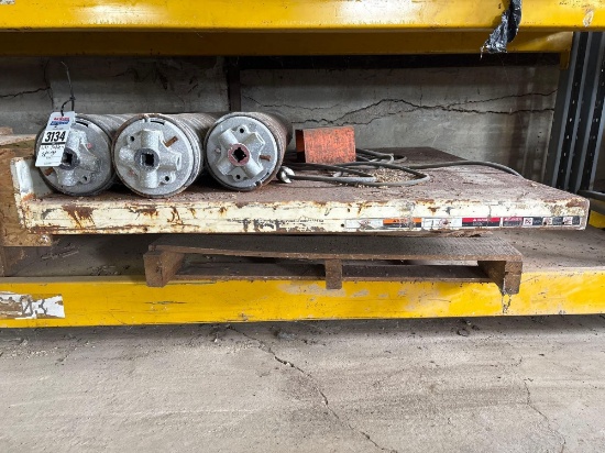 Shelf Lot (3) Torsion Springs & Lift Table
