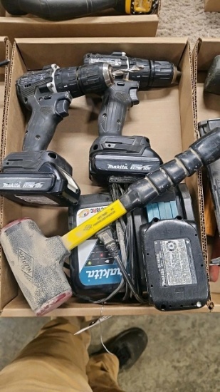 (2) Makita XPH15 18V Cordless Hammer Drills with (2) BL1820B Batteries and DC18RC Charger